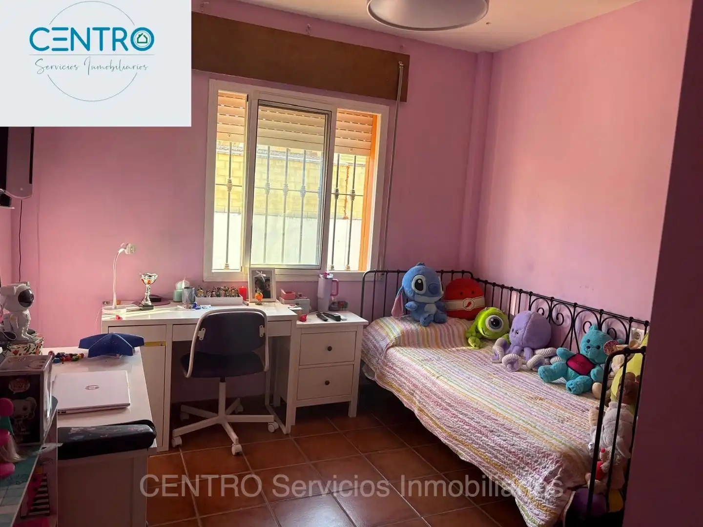 Habitación de Casa adosada en venta en Algeciras con Amueblado