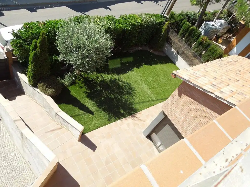 Jardín de Casa o chalet en venta en Rubí con Calefacción, Jardín privado y Parquet