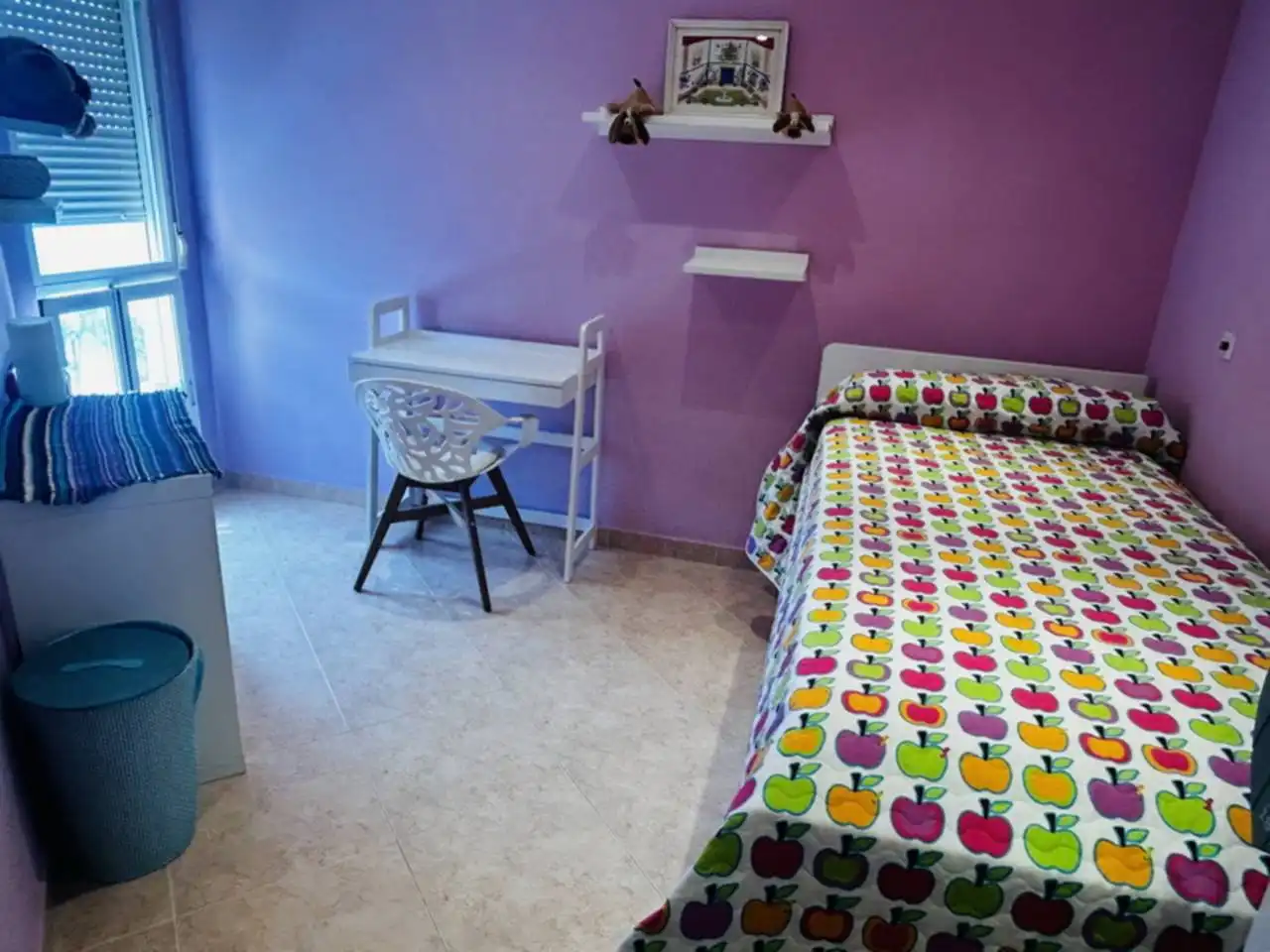Dormitori de Apartament de lloguer en Almuñécar amb Terrassa i Piscina comunitària