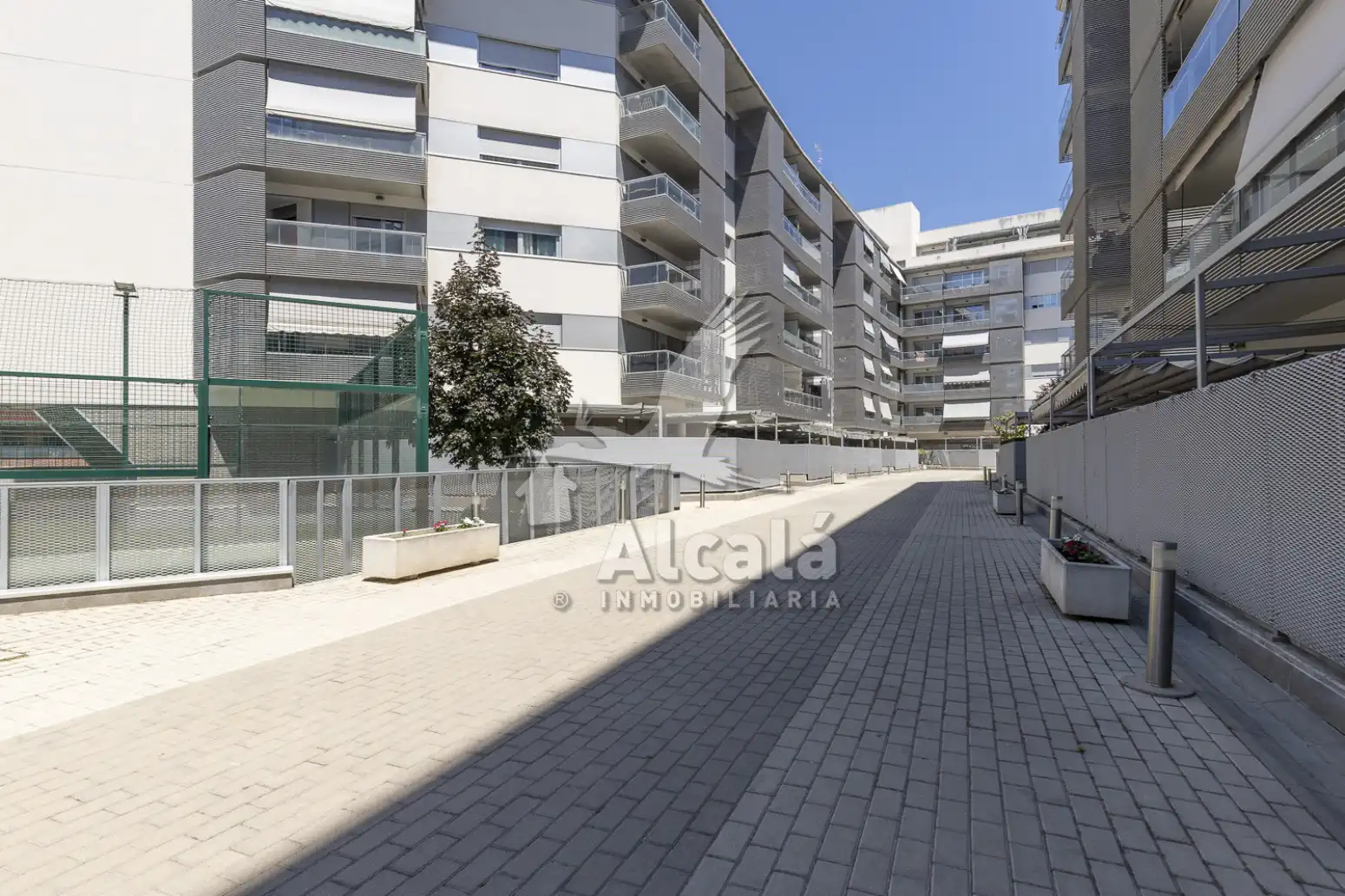 Außenansicht von Wohnung zum Verkauf in Alcalá de Henares mit Klimaanlage, Heizung und Terrasse