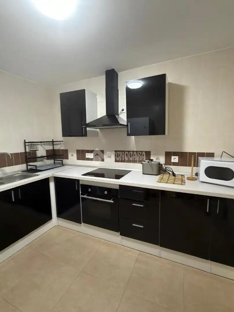 Cocina de Casa adosada de alquiler en Barrio de la Vega