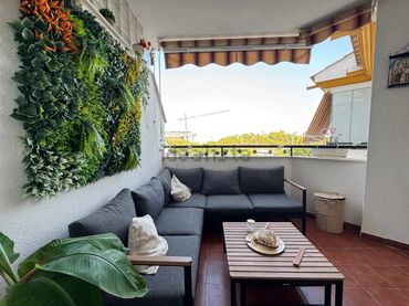 Piso con piscina en venta en Benalmádena pueblo