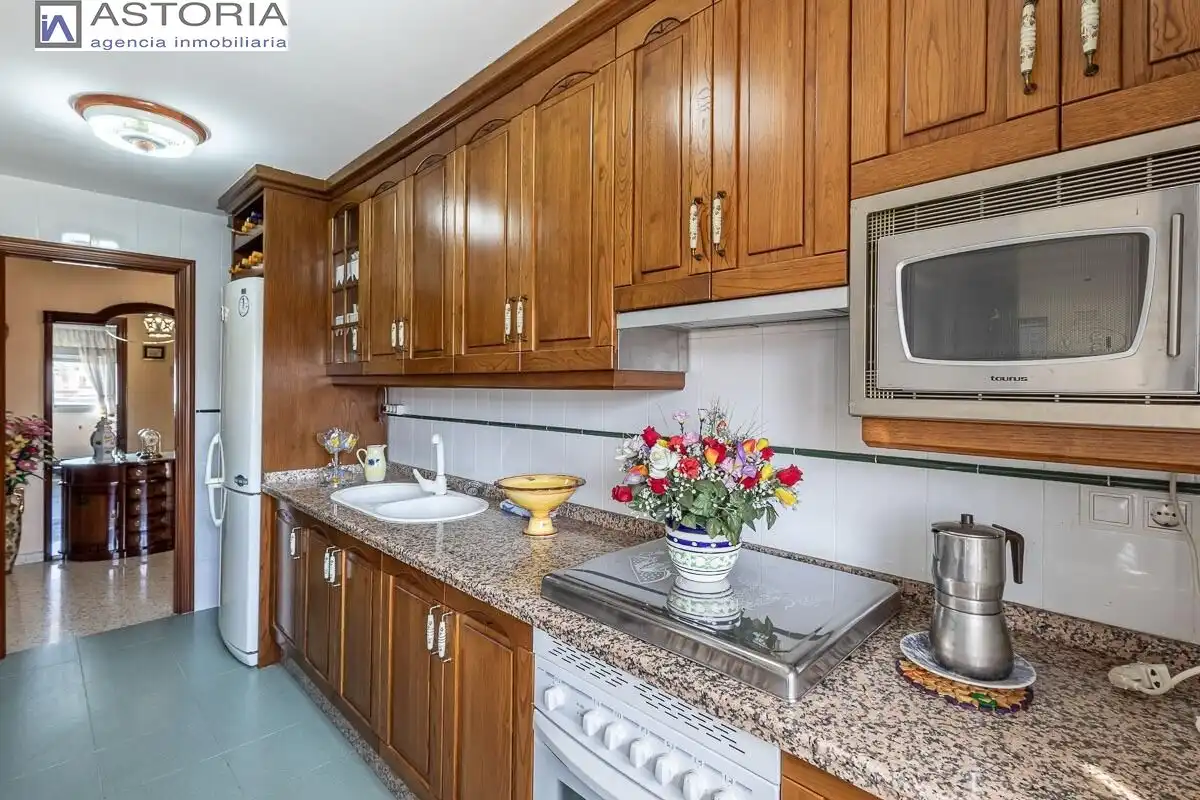 Piso con ascensor en venta en Calle Gobernador Pedro Temboury, imagen 10