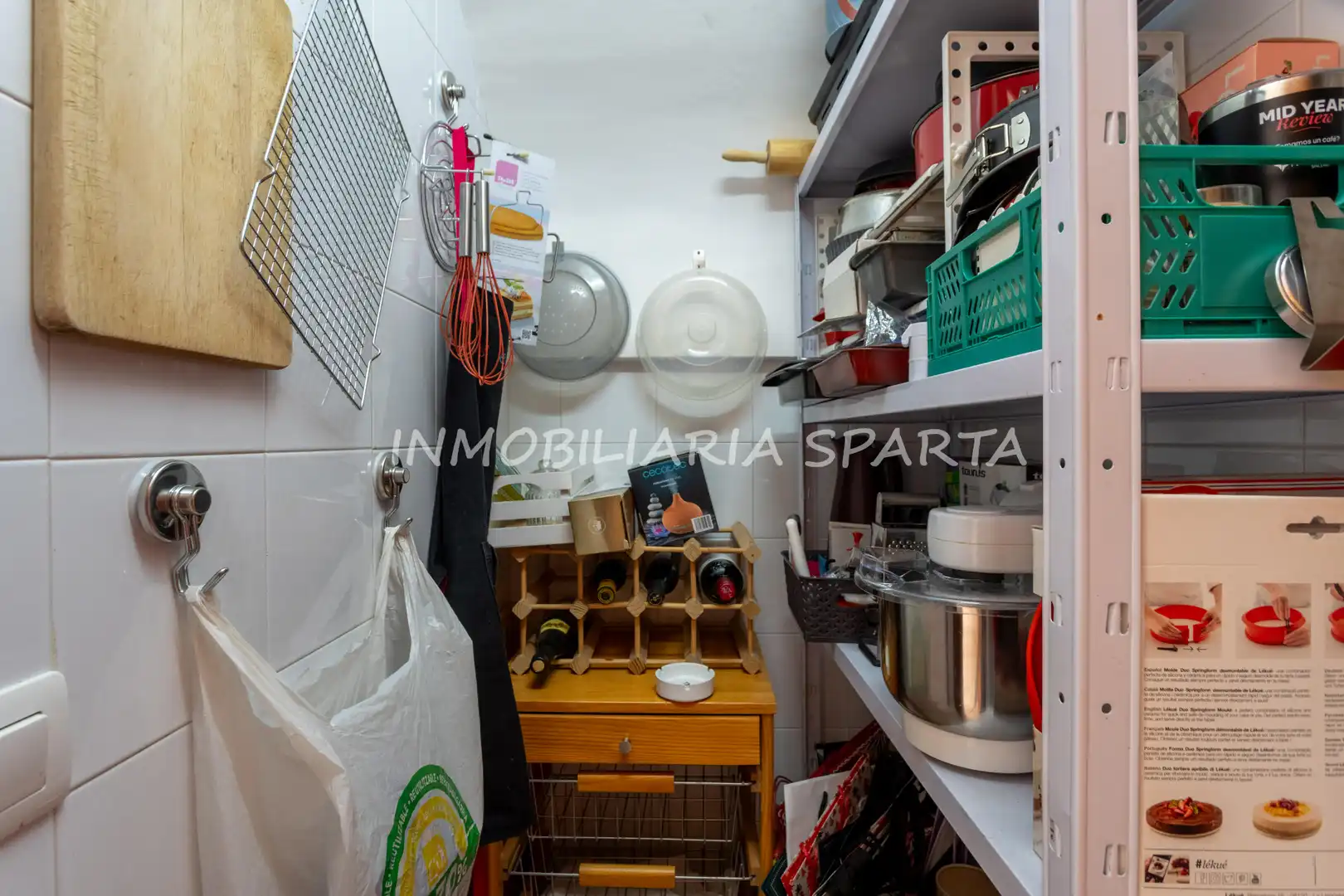 Kitchen of Detached homes for sale in Bollullos de la Mitación  with Air Conditioner, Terrace and Oven