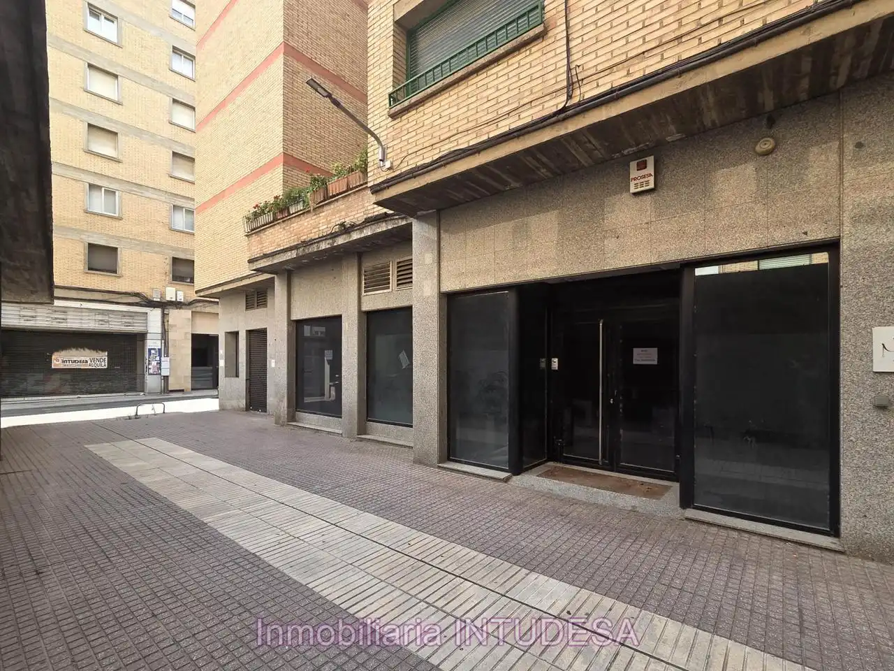 Vista exterior de Local en venta en Tudela