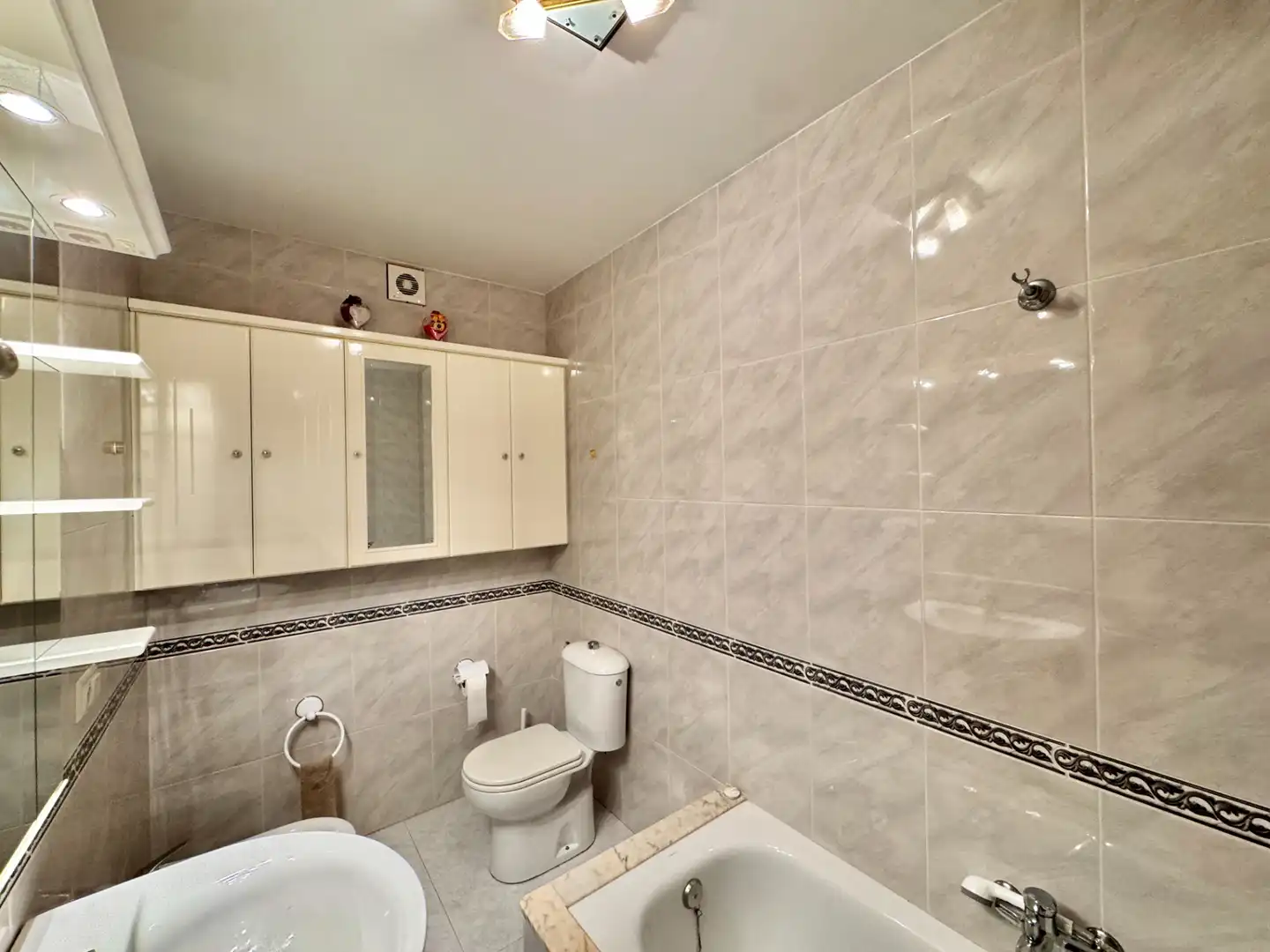 Baño de Piso en venta en Arteixo con Parquet, Amueblado y Horno