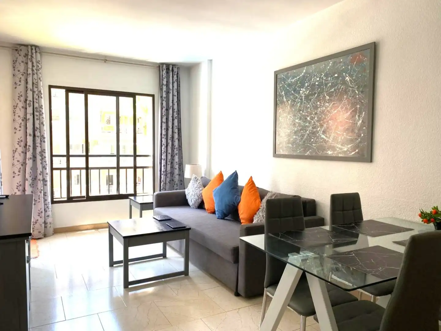 Sala de estar de Apartamento en venta en Fuengirola con Aire acondicionado y Piscina comunitaria
