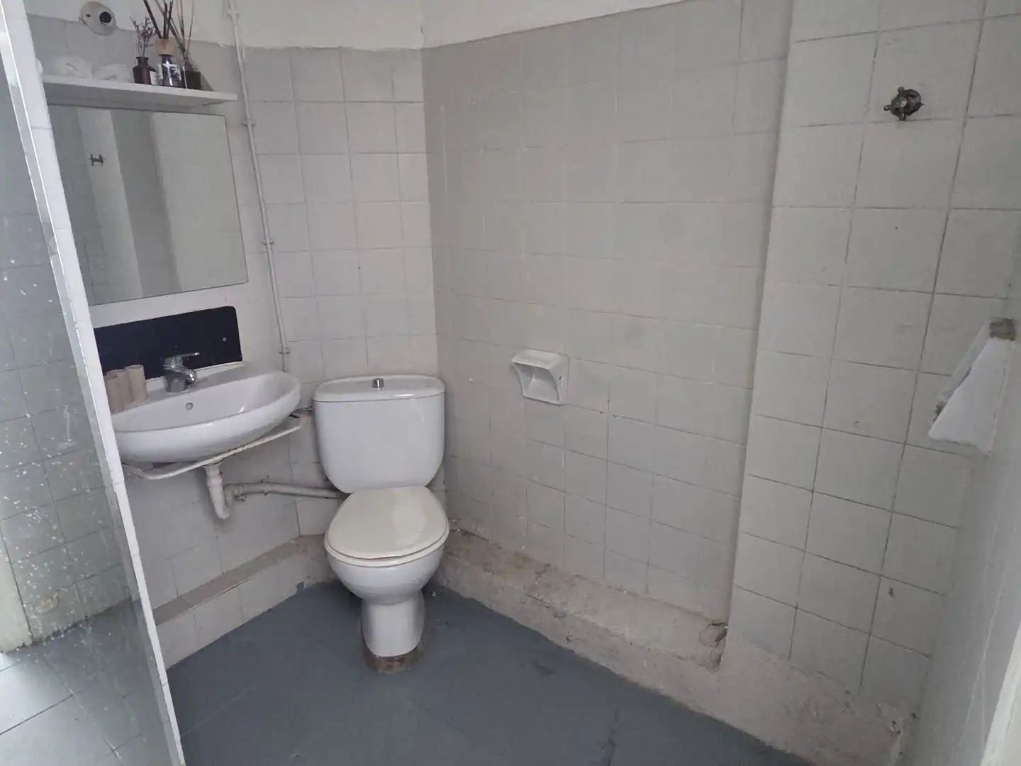 Bathroom of Office for rent in L'Hospitalet de Llobregat