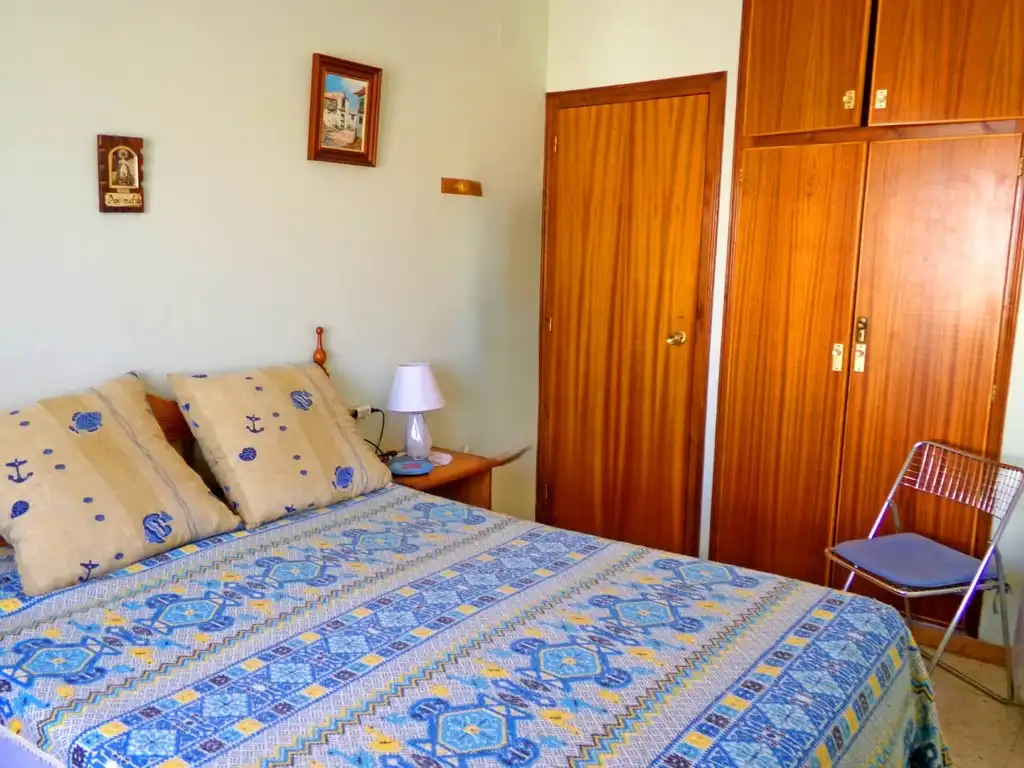 Bedroom of Apartments for sale in L'Escala