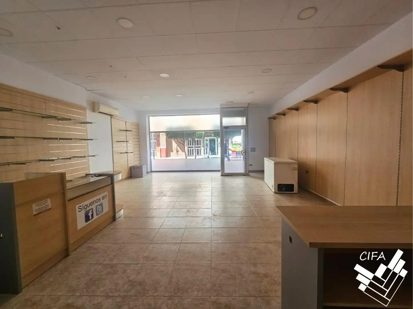 Commercial properties for sale in Benicarló  with Air Conditioner