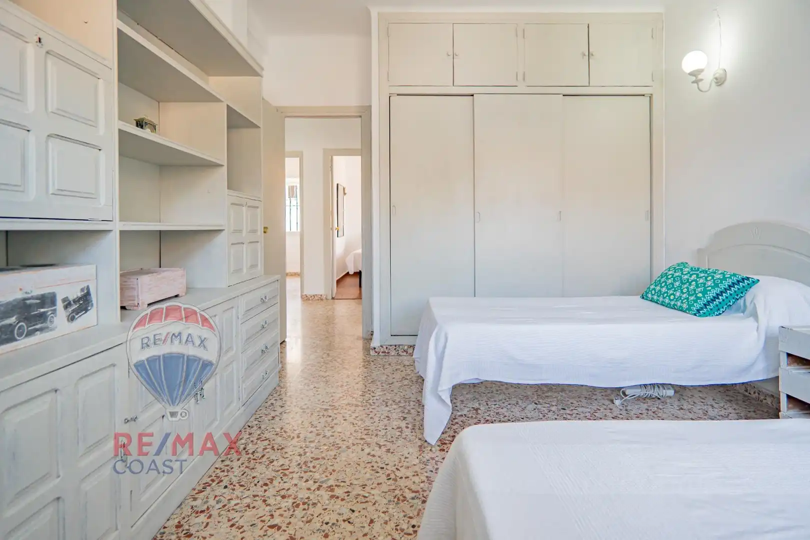 Habitación de Casa adosada en venta en Málaga con Aire acondicionado, Jardín privado y Terraza