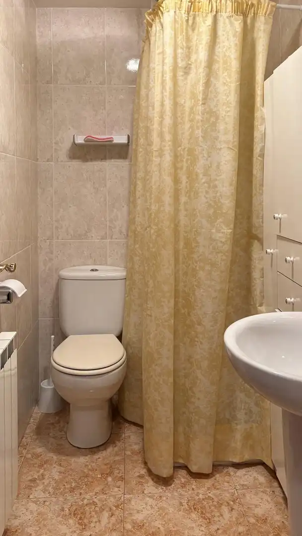Baño de Piso en venta en Blanes con Calefacción y Balcón