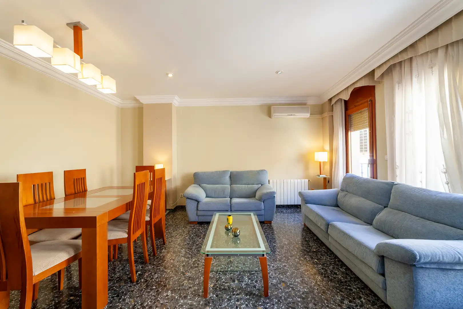 Casa con terrazza in vendita a Calle Jovellanos 11