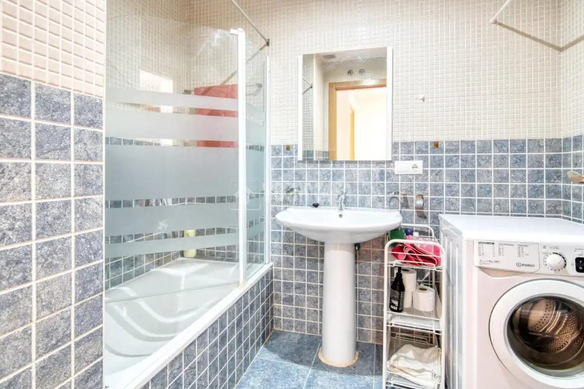 Baño de Piso en venta en Valladolid con Calefacción y Trastero