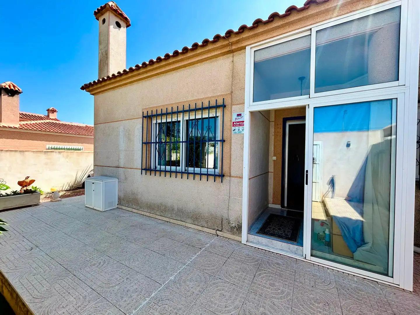 Vista exterior de Casa o xalet en venda en Torrevieja