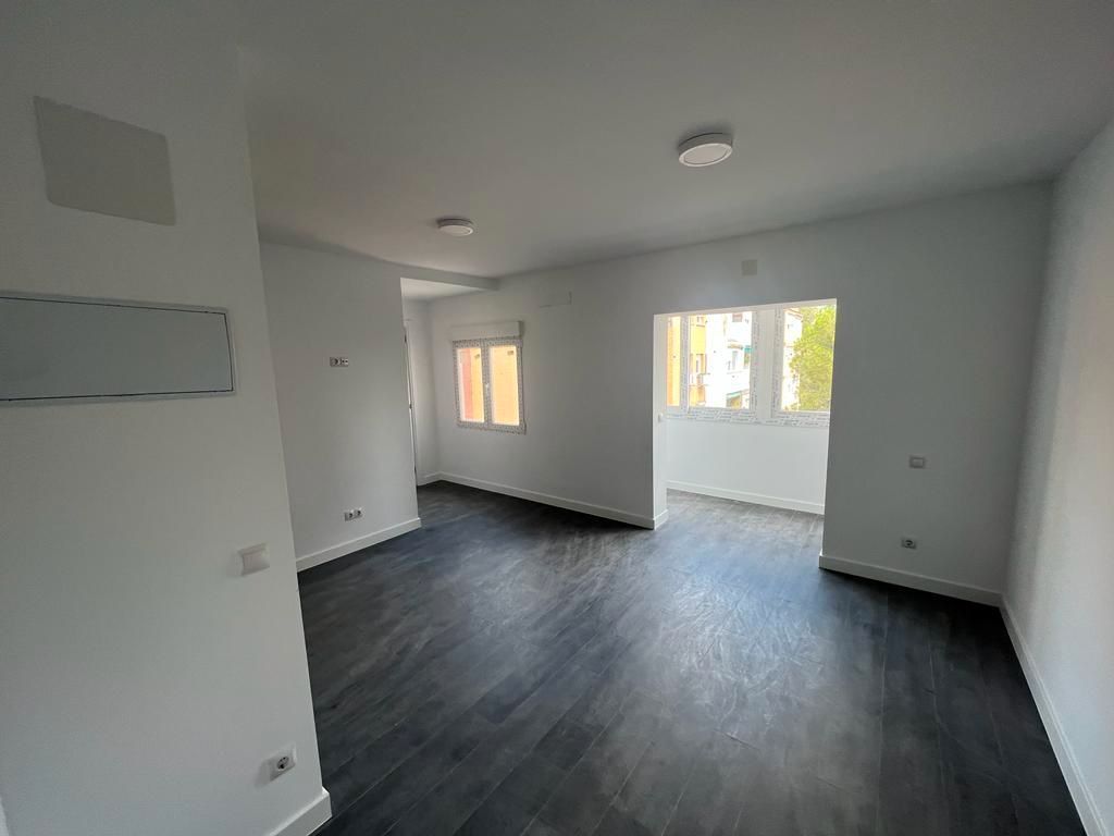 Bedroom of Flat for sale in  Madrid Capital  with Air Conditioner