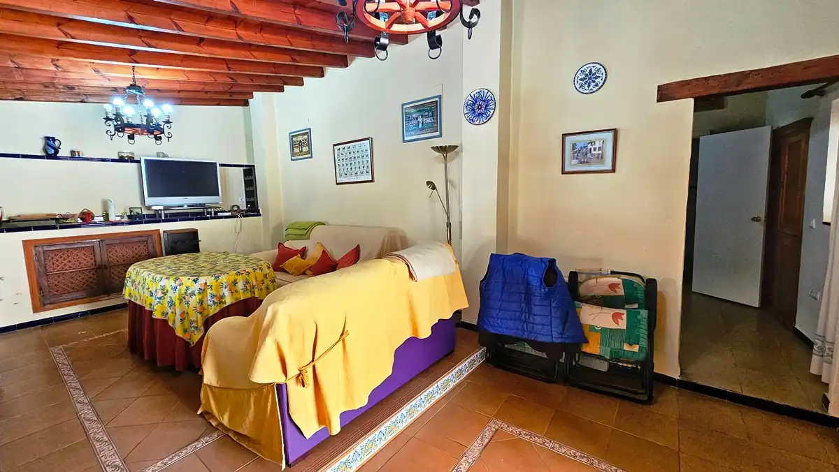 Sala de estar de Casa o chalet en venta en El Castillo de las Guardas con Aire acondicionado, Jardín privado y Terraza