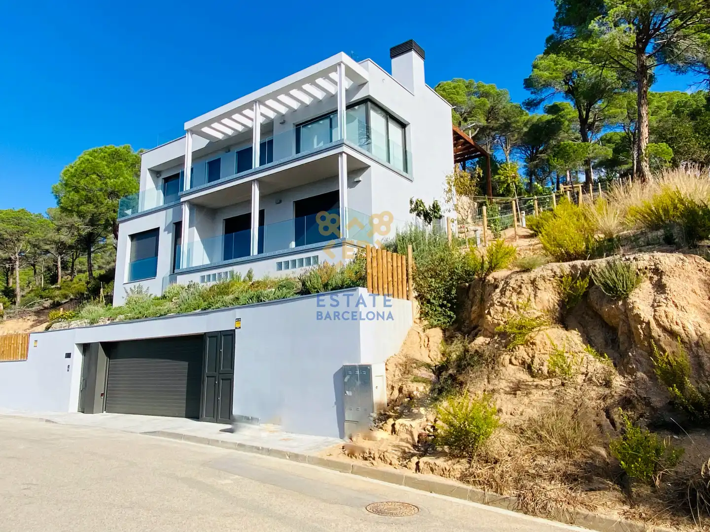 Casa con terraza en venta en Lloret Verd - Els Pinars, imagen 2
