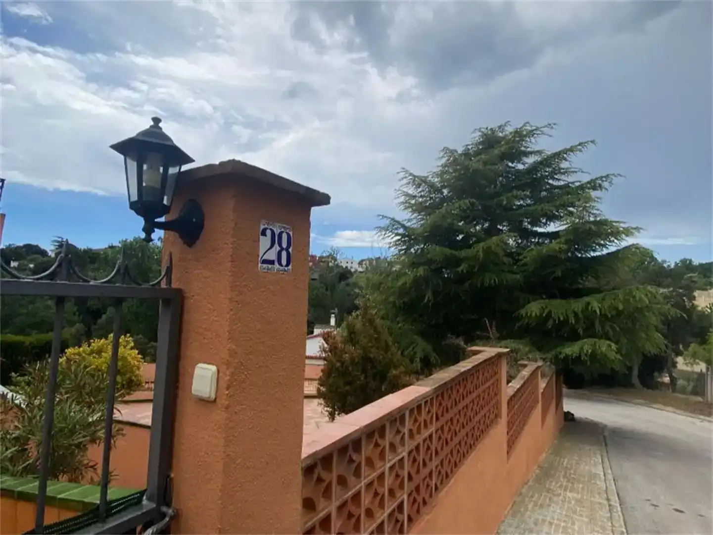 Vista exterior de Casa o chalet en venta en Tordera con Piscina y Balcón