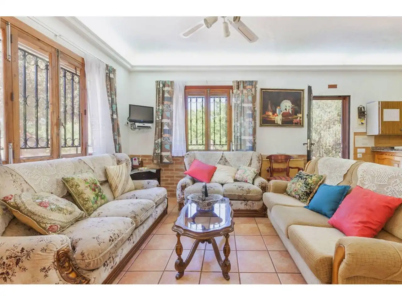 Wohnzimmer von Residential zum Verkauf in Campanet