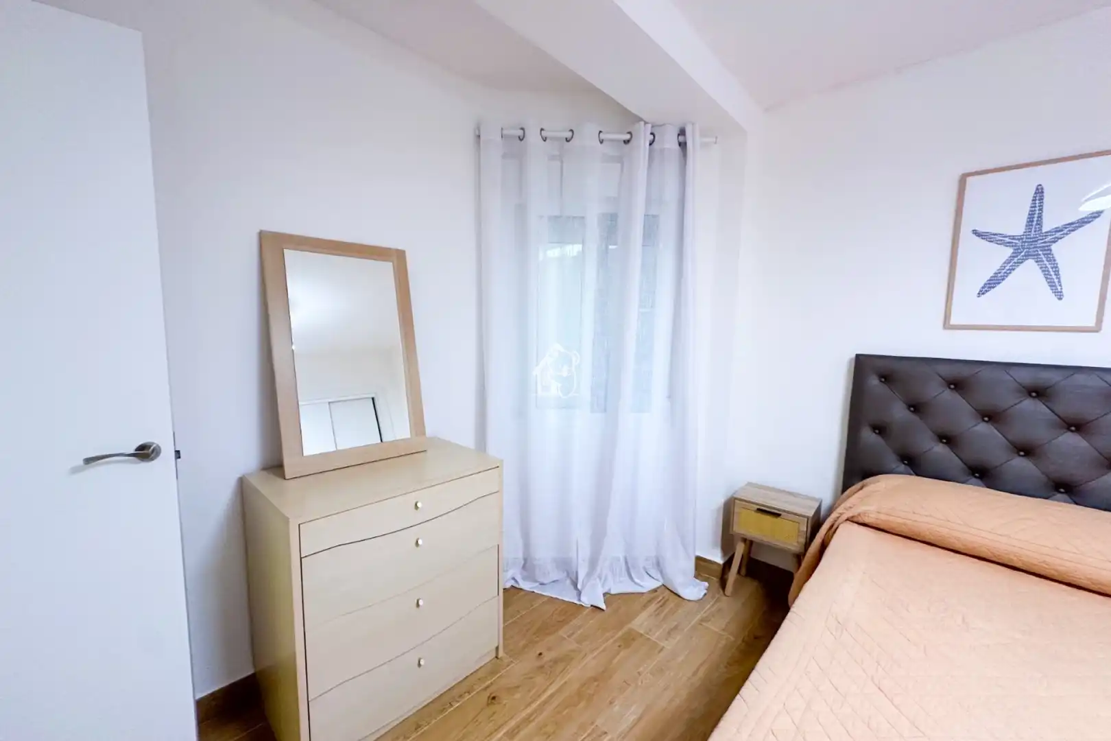 Dormitori de Apartament de lloguer en Torrevieja amb Terrassa, Moblat i Forn