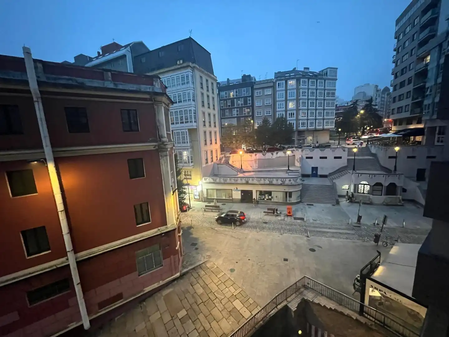 Vista exterior de Pis en venda en A Coruña Capital  amb Calefacció i Traster