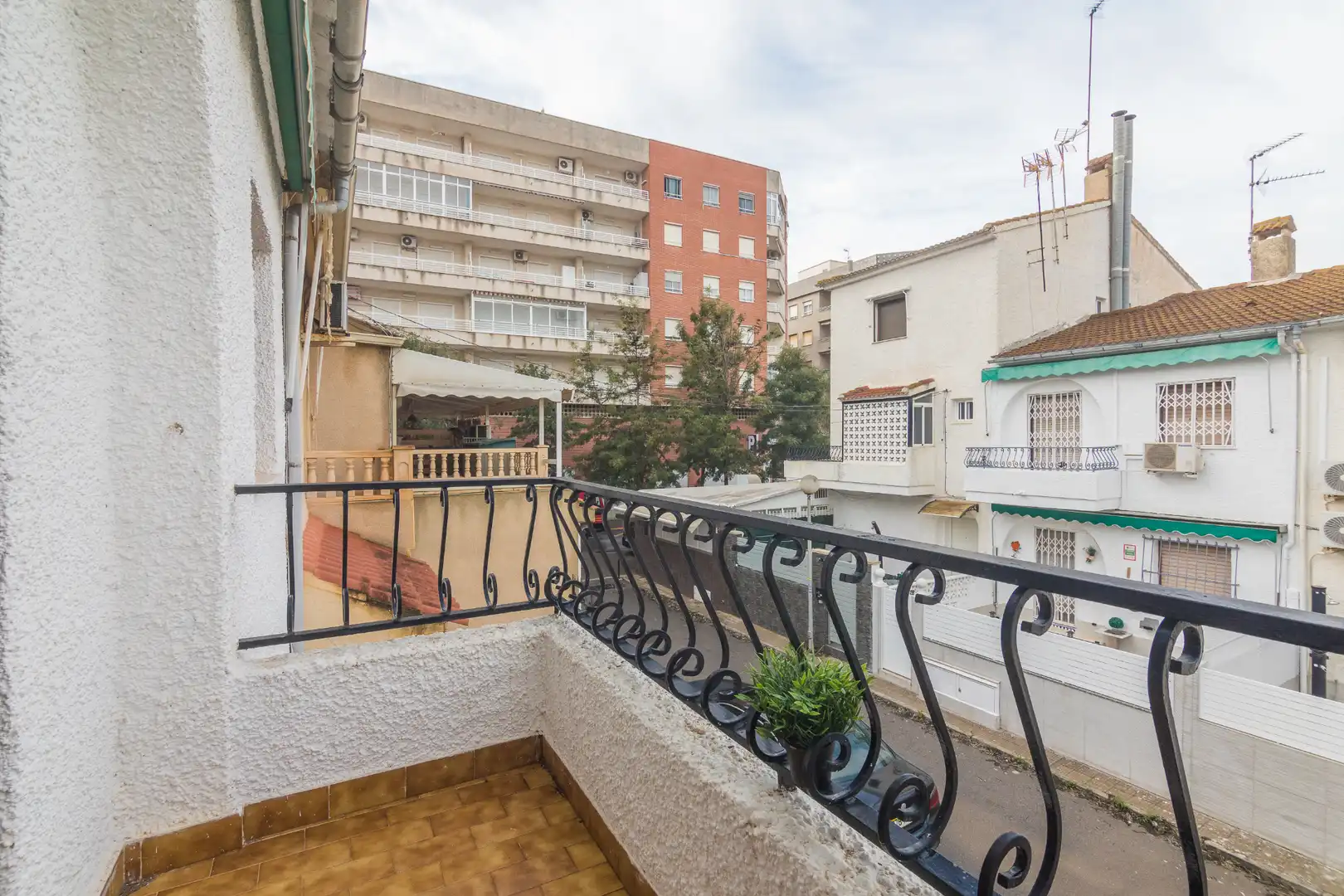 Vista exterior de Casa o xalet en venda en Santa Pola amb Terrassa, Moblat i Balcó