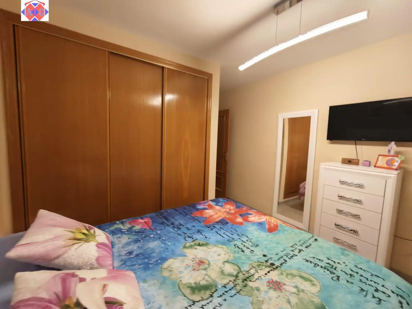 Schlafzimmer von Dachboden zum Verkauf in Lújar mit Klimaanlage, Terrasse und Möbliert