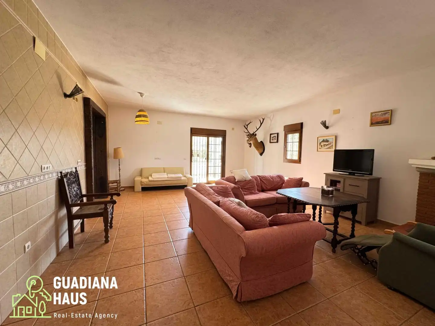 Living room of Country homes for sale in San Silvestre de Guzmán