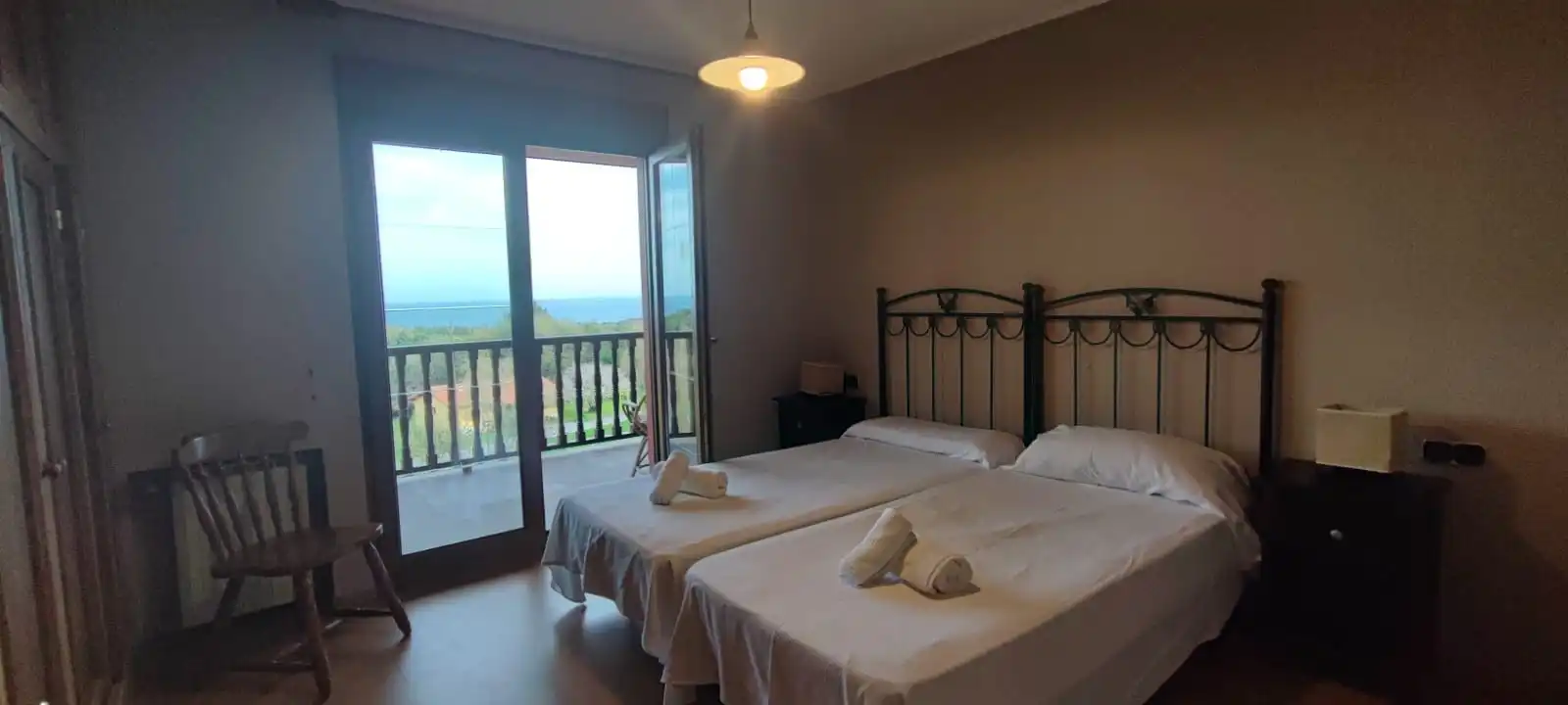 Schlafzimmer von Country house zum Verkauf in Llanes mit Heizung, Privatgarten und Terrasse