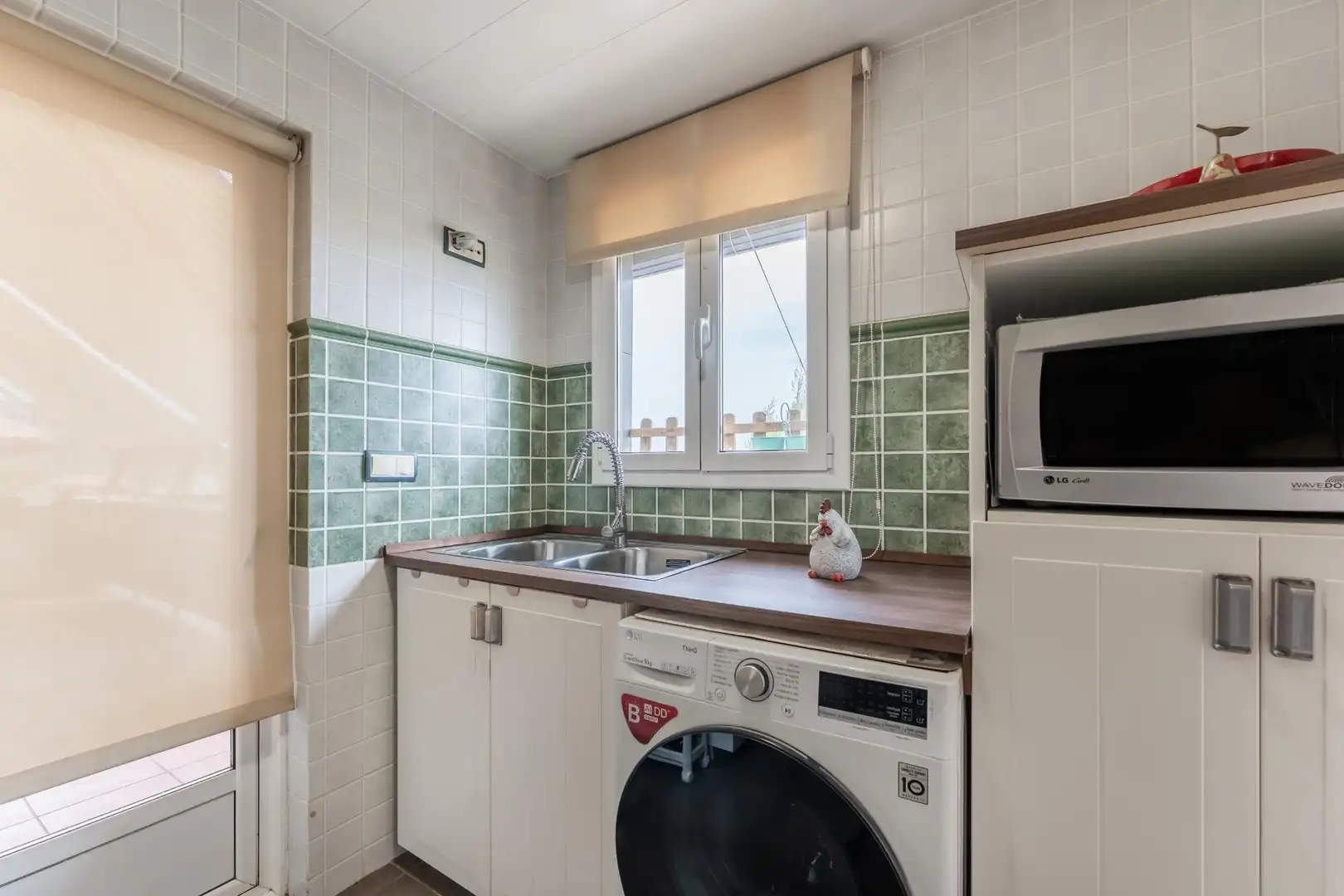 Cocina de Casa adosada en venta en Bigues i Riells del Fai con Aire acondicionado, Calefacción y Jardín privado