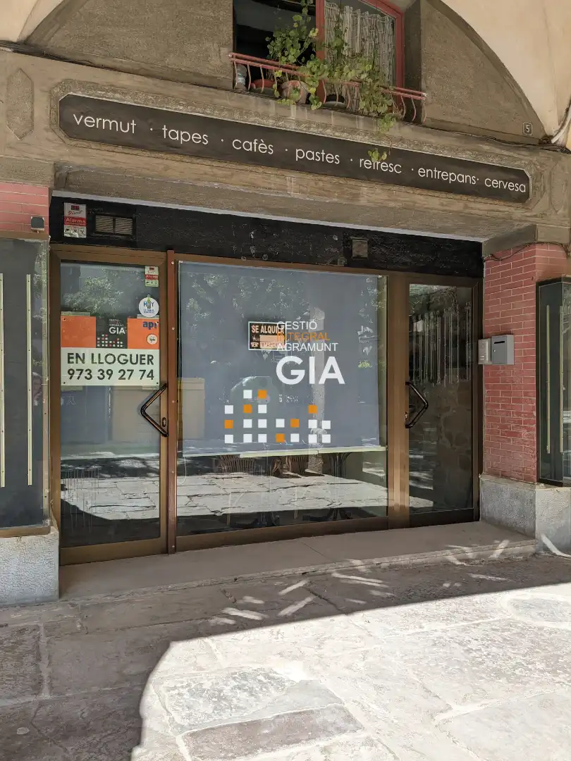 Local comercial de lloguer a Plaça del Mercadal 5