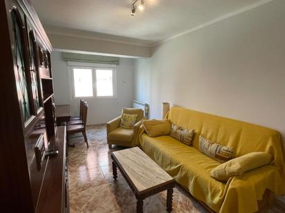 Living room of Flat for sale in  Zaragoza Capital  with Heating, Terrace and Furnished