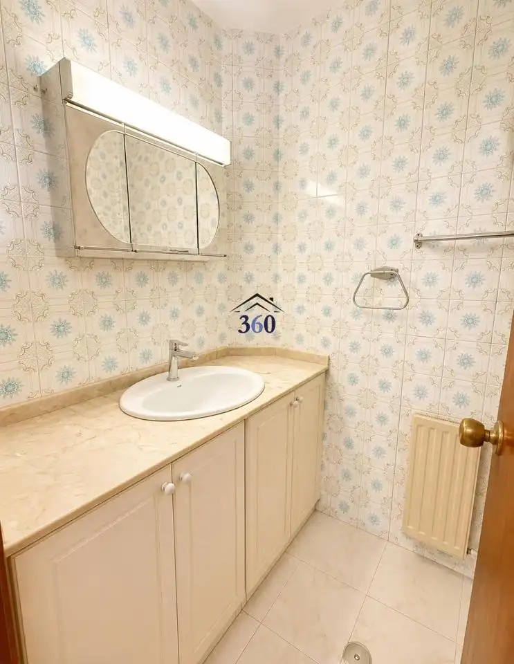 Baño de Piso en venta en Cáceres con Aire acondicionado, Terraza y Amueblado