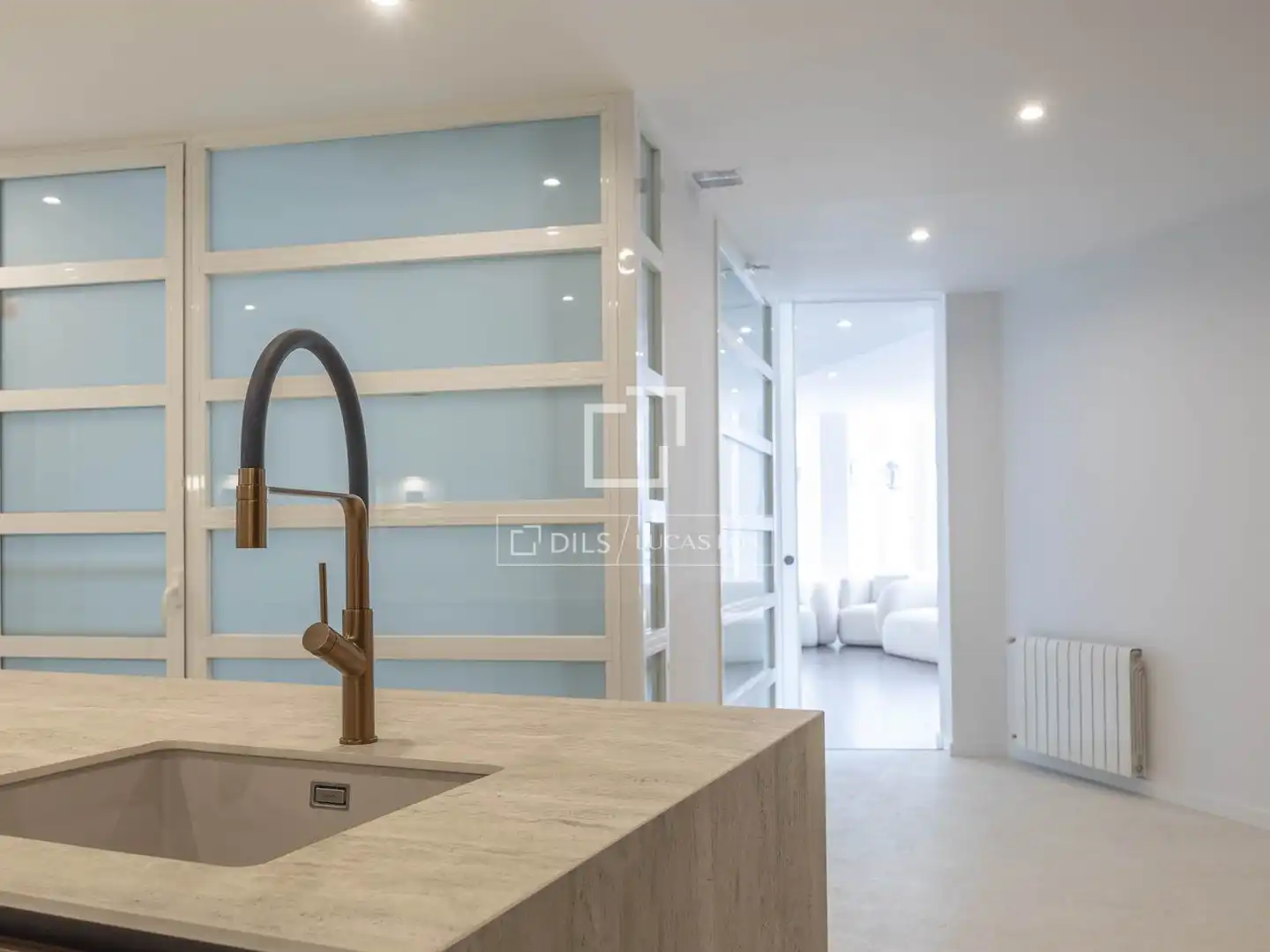 Kitchen of Flat for rent in Valencia  with Air Conditioner, Heating and Parquet flooring