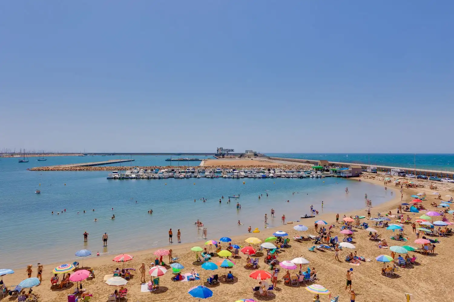 Vista exterior de Edifici en venda en Torrevieja