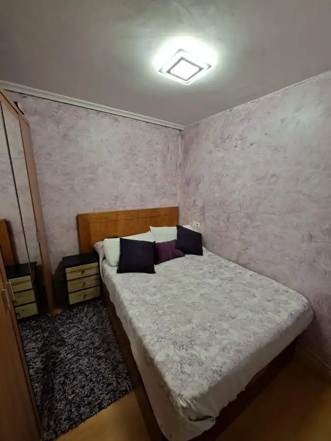 Habitación de Apartamento en venta en Vitoria - Gasteiz con Calefacción, Parquet y Trastero