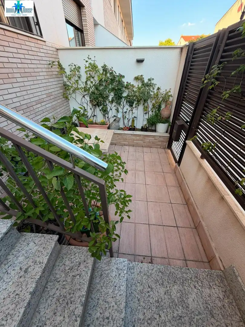 Terrassa de Casa adosada en venda en Albacete amb Calefacció, Parquet i Terrassa