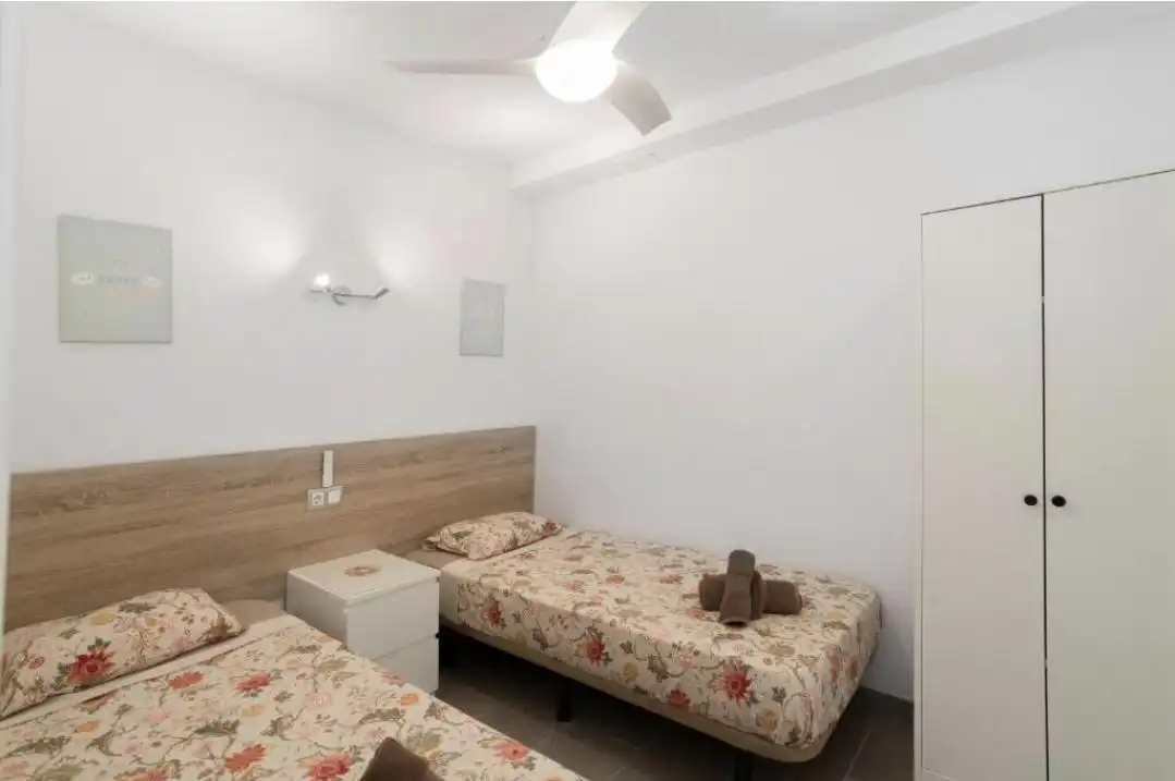 Habitación de Planta baja en venta en San Bartolomé de Tirajana con Terraza, Amueblado y Lavadora
