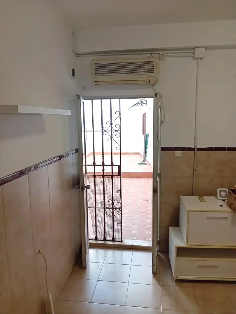 Einfamilien-Reihenhaus zum Verkauf in Alcalá de Guadaira mit Terrasse und Abstellraum