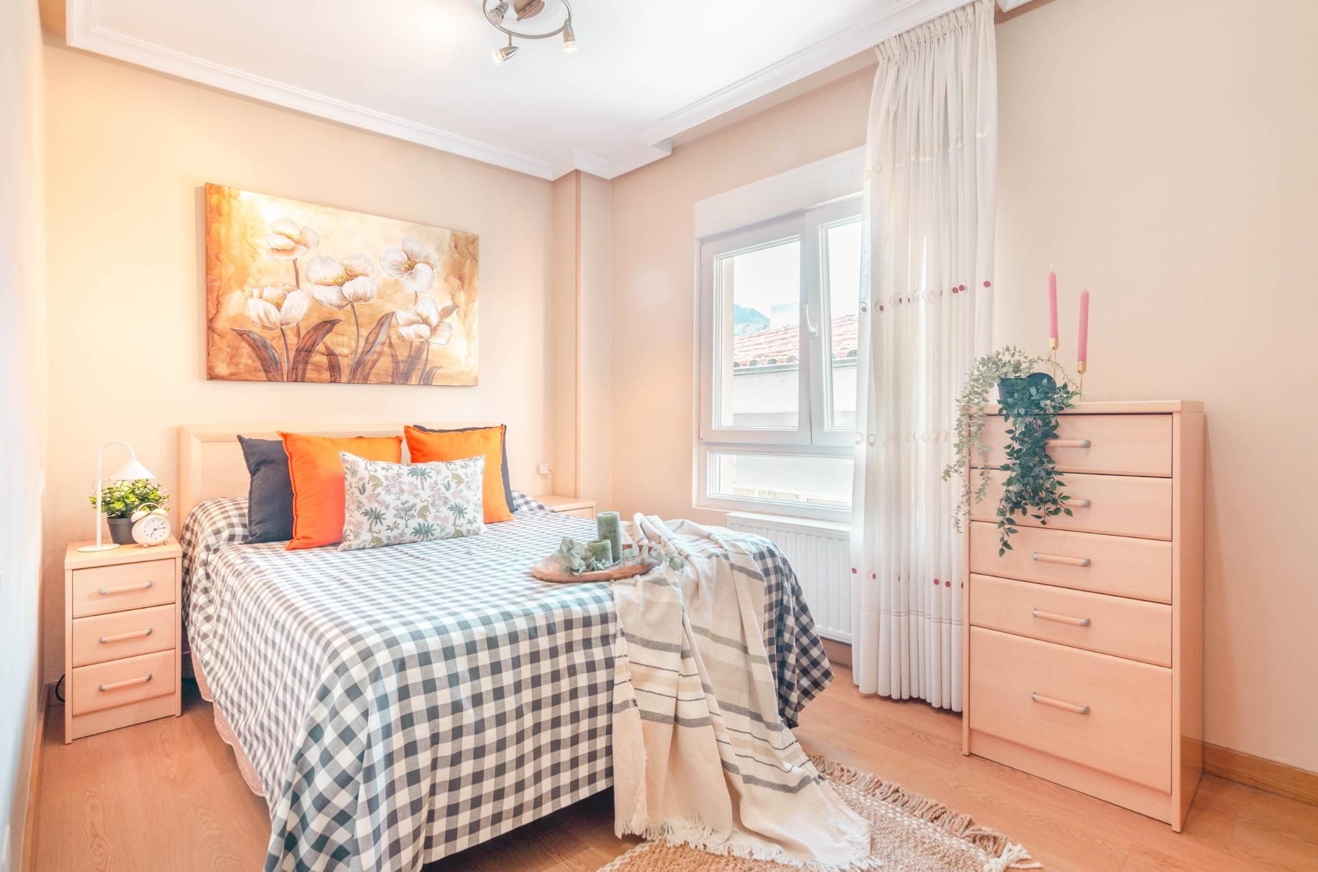 Habitación de Piso en venta en Aller con Calefacción, Trastero y Amueblado