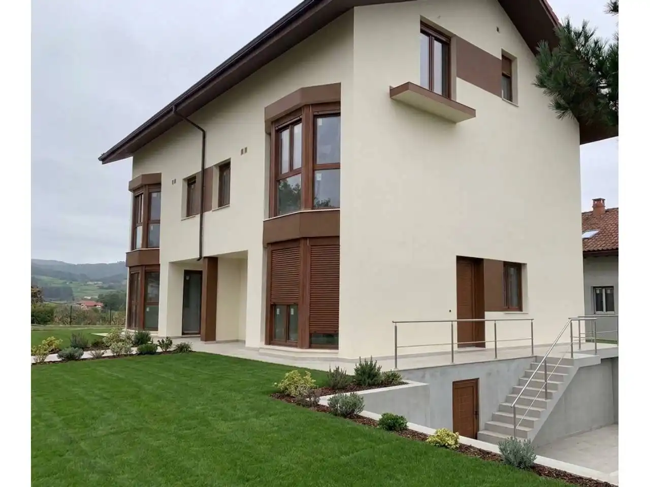 Vista exterior de Piso en venta en Comillas (Cantabria) con Calefacción, Jardín privado y Terraza