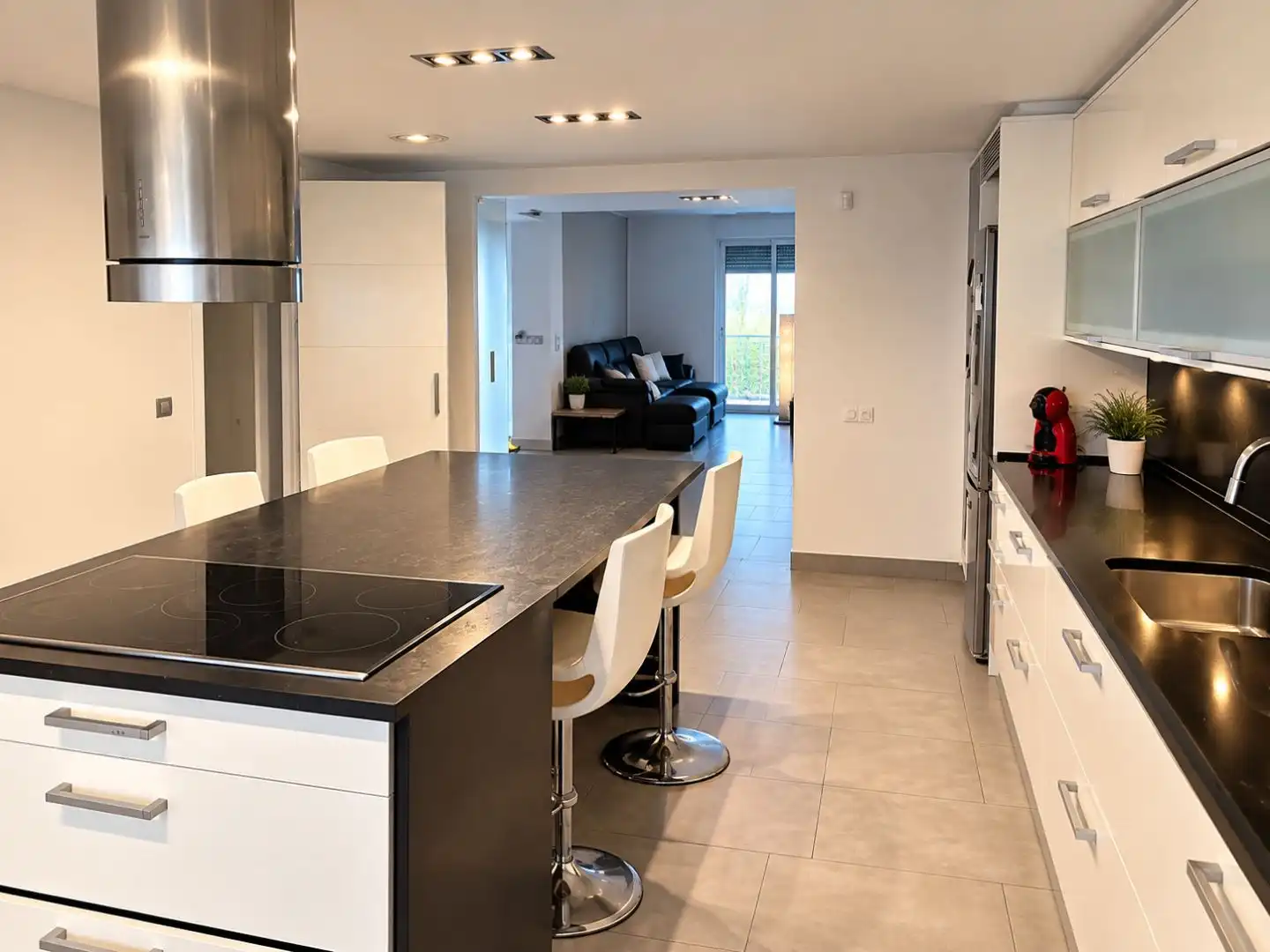 Casa aparellada amb jardí en venda a Avinguda dels Pins 26, imagen 8