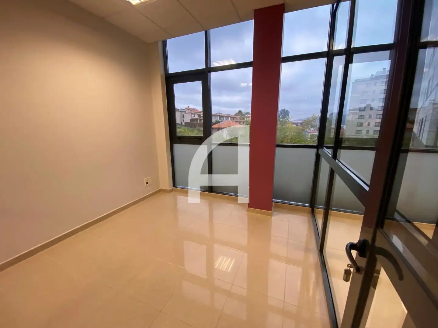Oficina de lloguer a MARÍN, Coia