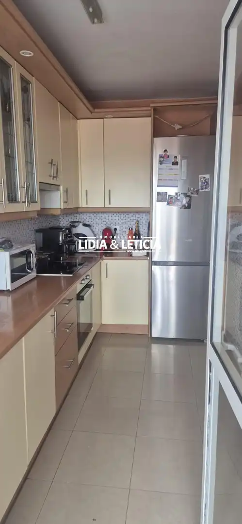 Cocina de Piso en venta en Alcalá de Guadaira con Calefacción, Jardín privado y Terraza