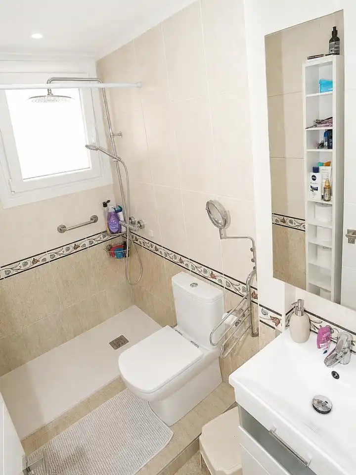 Baño de Piso en venta en Barakaldo  con Calefacción