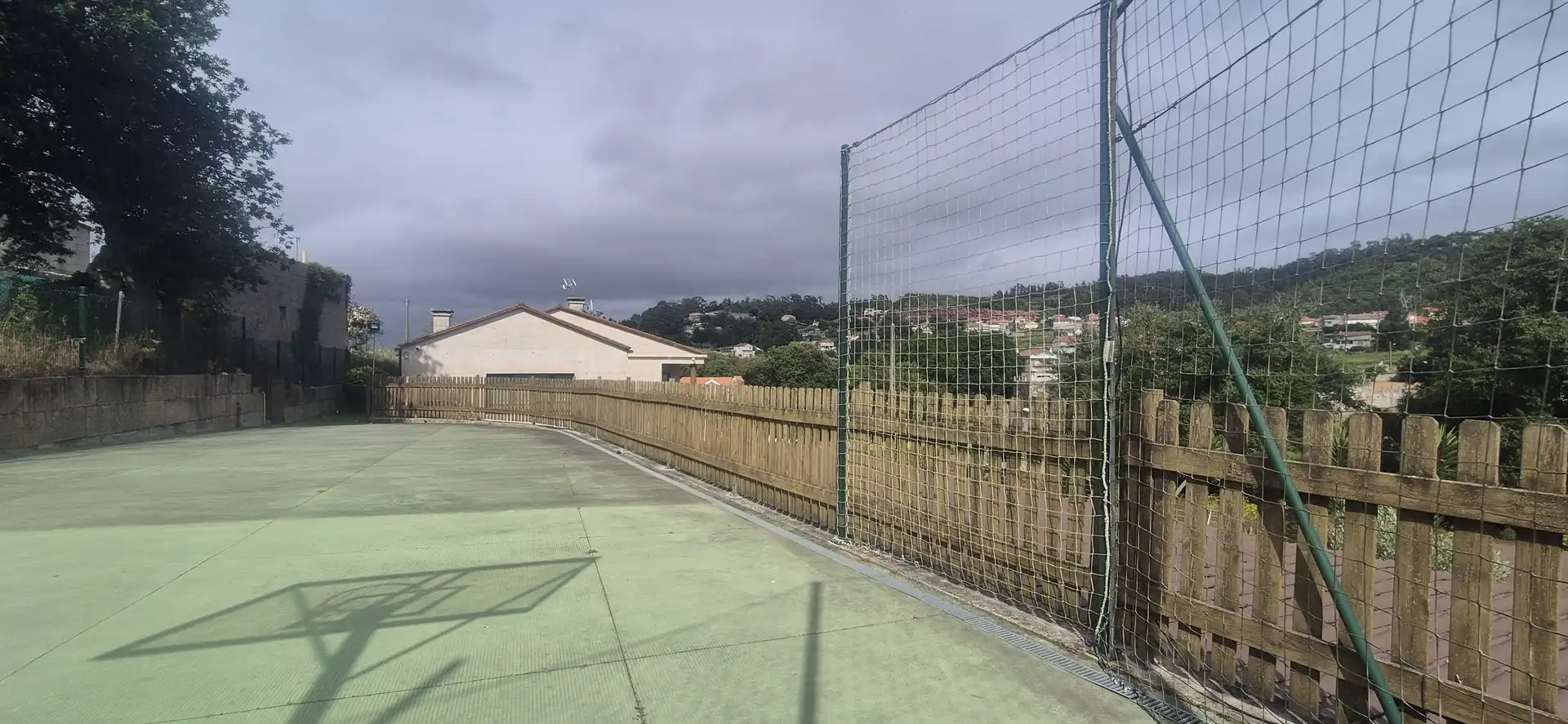 Parking de Casa o chalet en venta en Vigo  con Aire acondicionado, Calefacción y Jardín privado