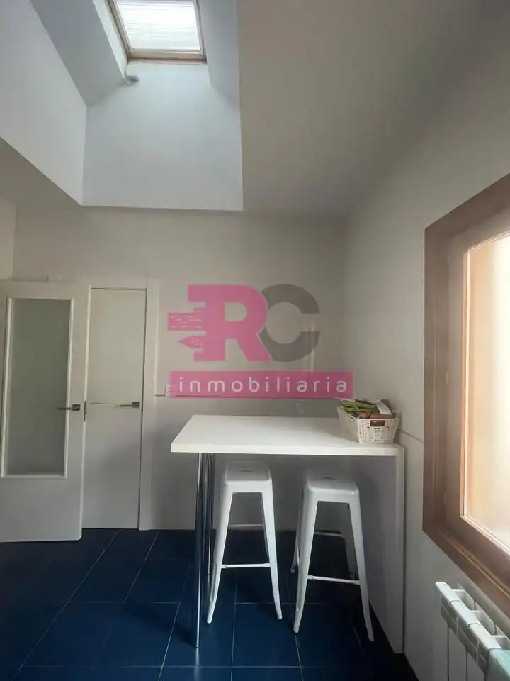 Schlafzimmer von Dachboden zum Verkauf in Salamanca mit Klimaanlage und Heizung