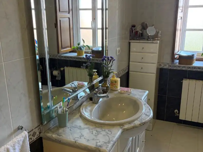 Bany de Casa o xalet en venda en Chantada amb Calefacció, Jardí privat i Parquet