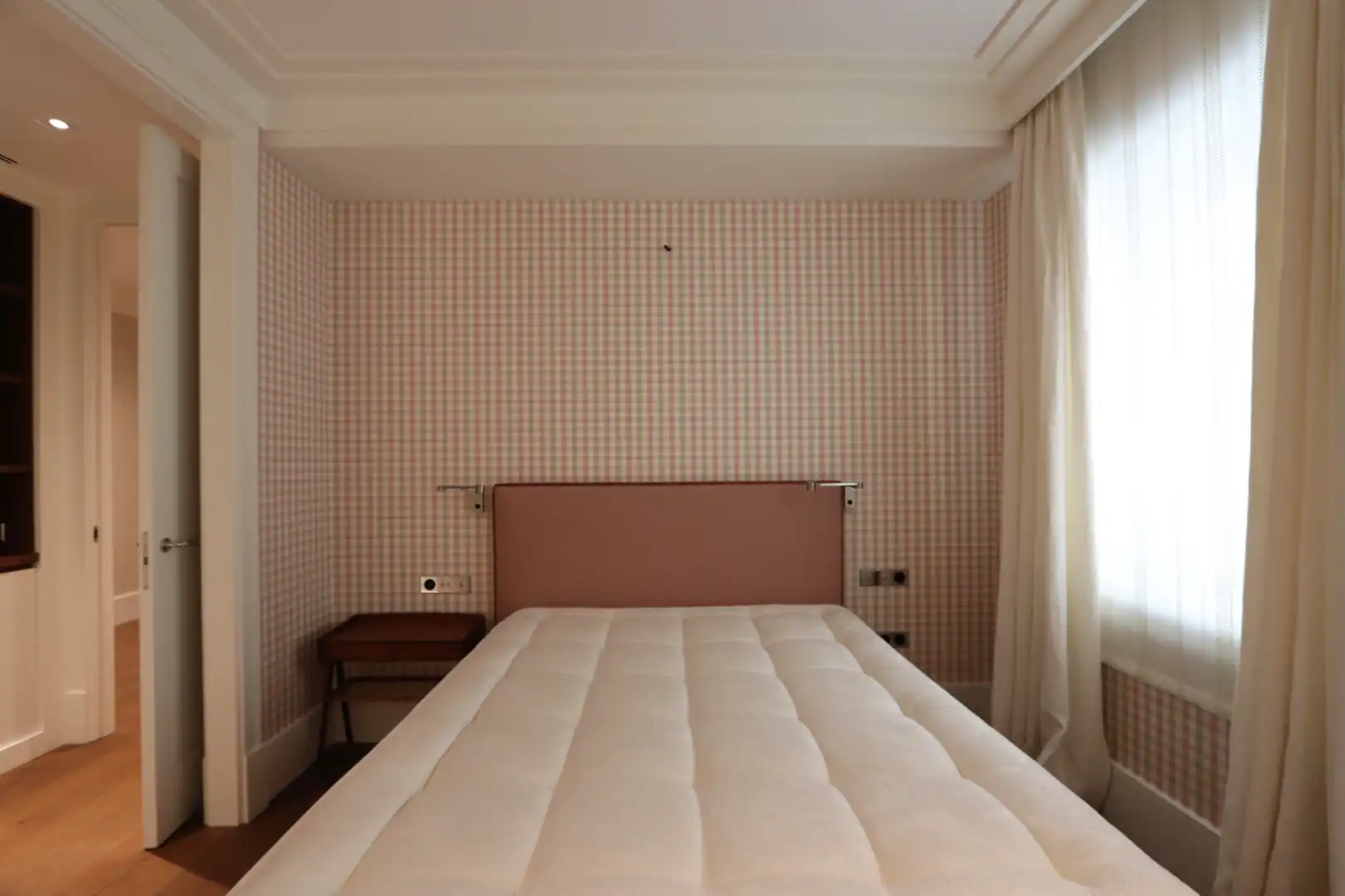 Bedroom of Flat for sale in Madrid  with Air Conditioner, Heating and Parquet flooring